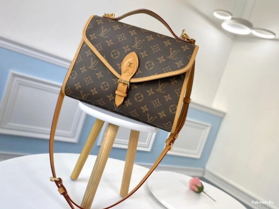 LOUIS VUITTON IVY 0520